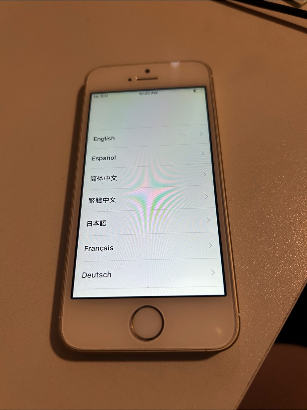 Apple iPhone SE in White and Gold